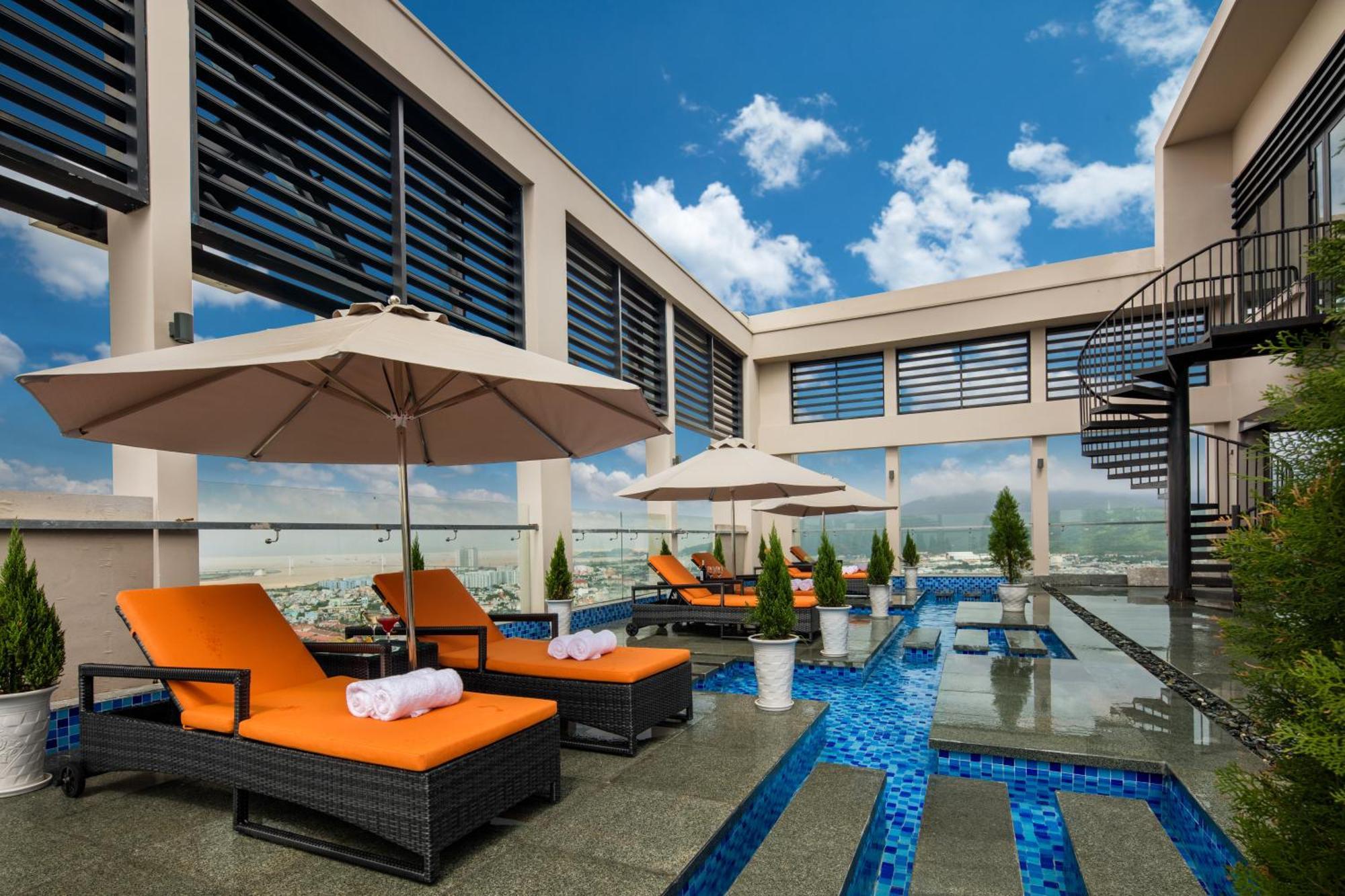 Luxury Beach Condo 5-Star, Rooftop Pool Đà Nẵng Exterior foto
